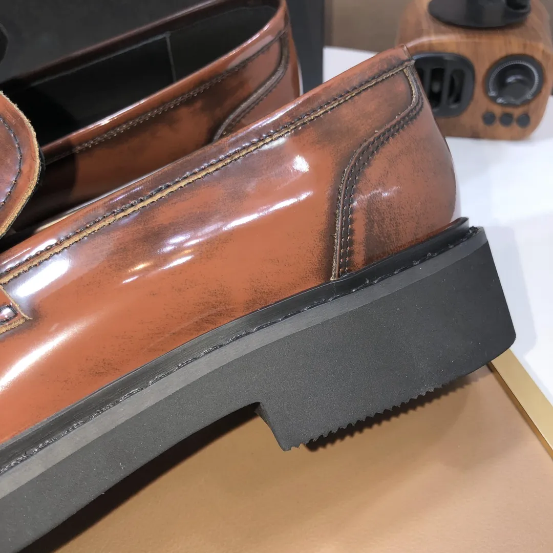 Men's shoes 💰680💰[Dior] (water-dyed cowhide lining) Dior original 1:1 high-quality factory, imported original materials, imported version of raw cowhide, water-dyed cowhide lining, original TPU outsole, code number: 38-44